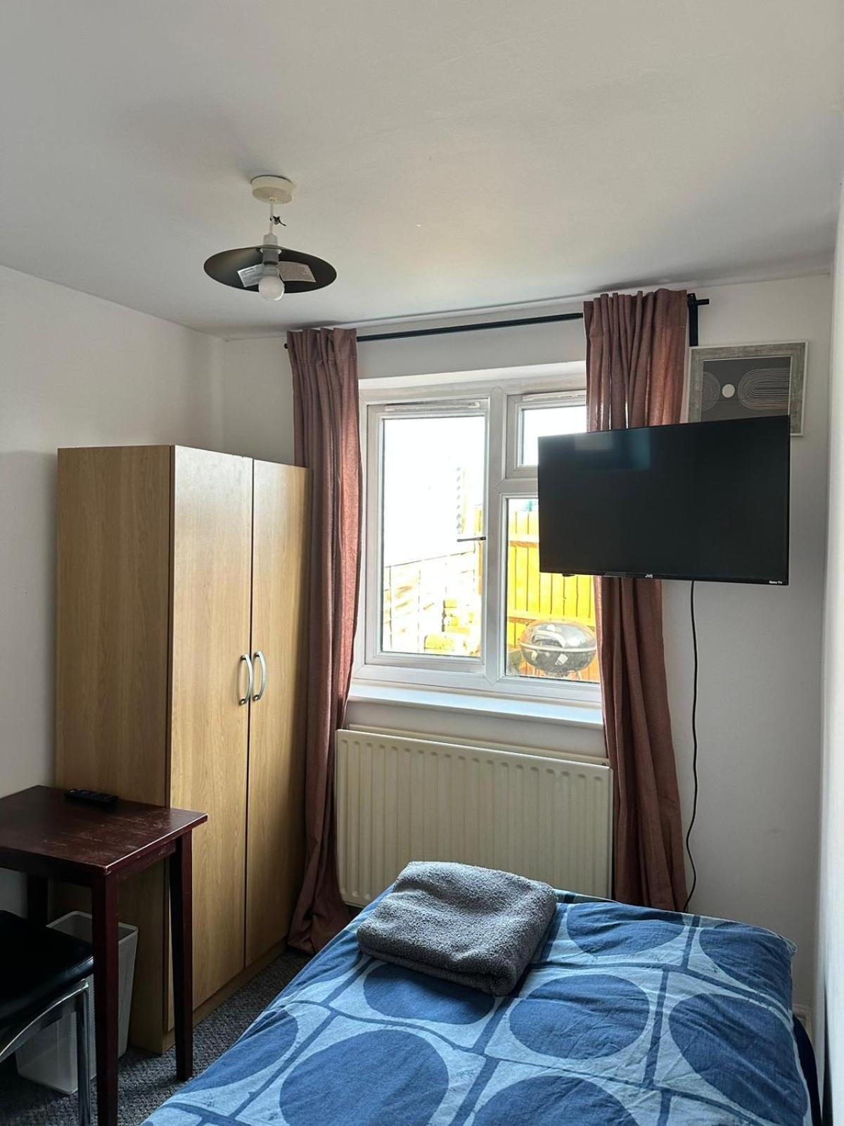 Guest house Wembley Property *